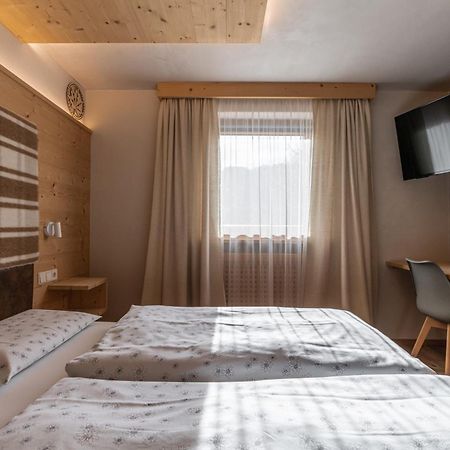 Апартаменти Ciasa Iachin - Dolomites Dream Retreat Сан-Мартіно-ін-Бадія Екстер'єр фото