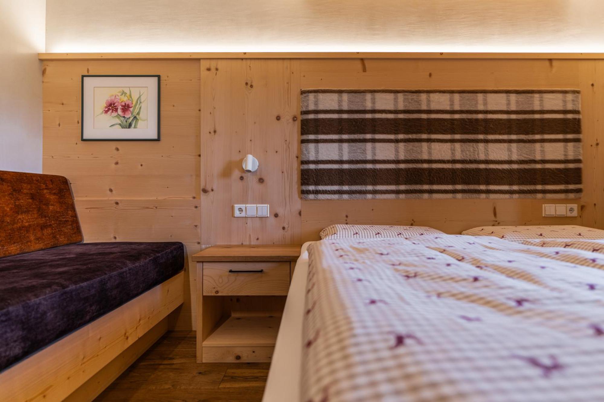 Апартаменти Ciasa Iachin - Dolomites Dream Retreat Сан-Мартіно-ін-Бадія Екстер'єр фото